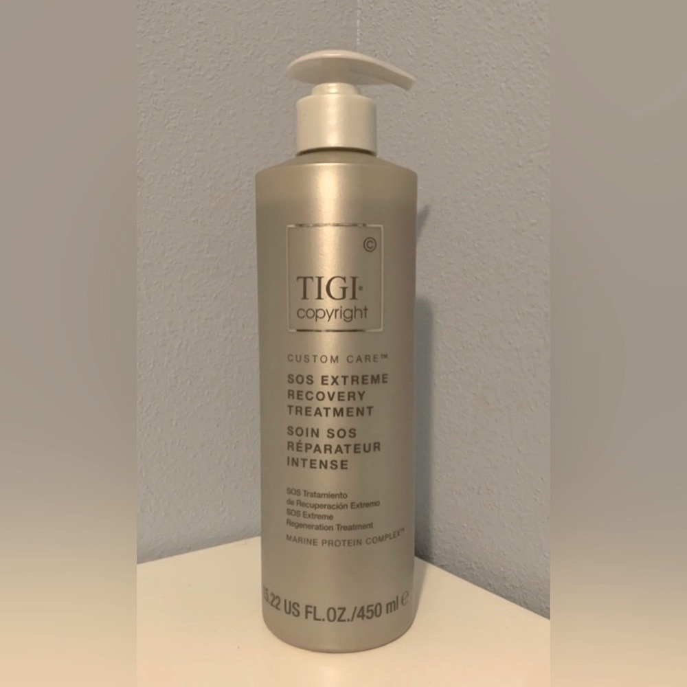 TIGI Copyright SOS Extreme Recovery Treatment